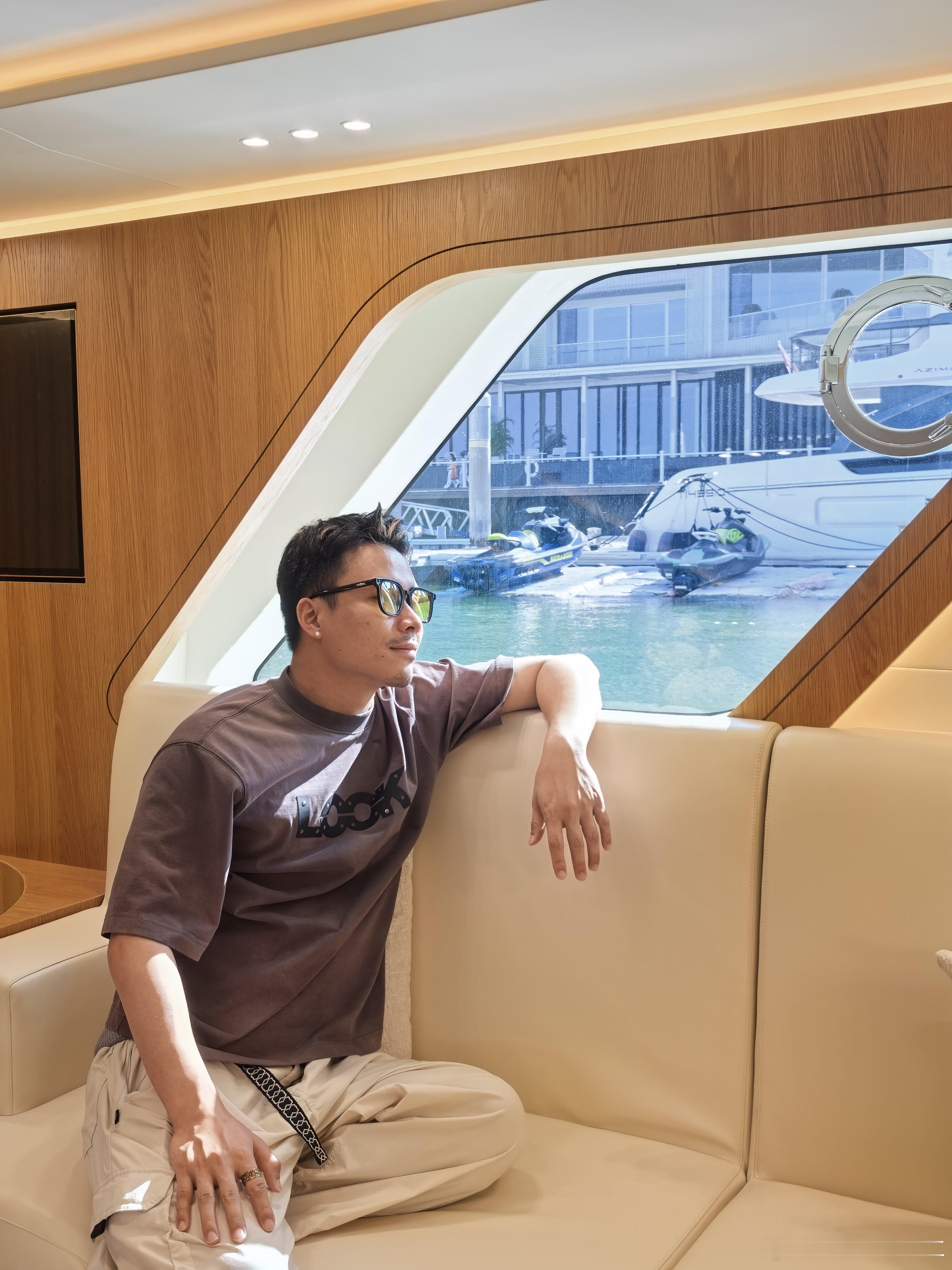深圳湾游艇会，游艇位，一个月4.5万，这说实话贵不贵？ 