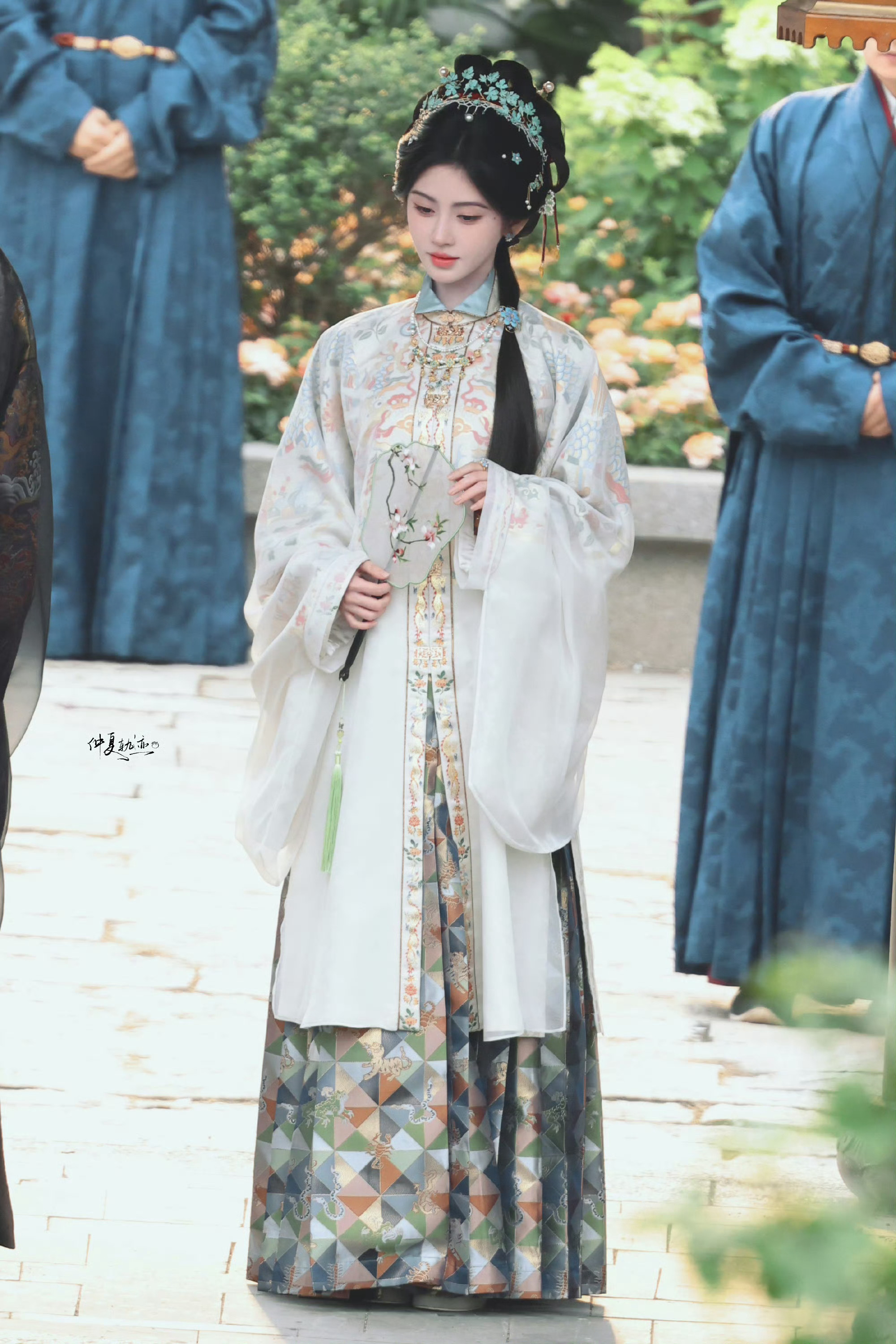 鞠婧祎jjy鞠婧祎千香jjy鞠婧祎姜黎非“你的星光 是秋天里的温柔坠落” 