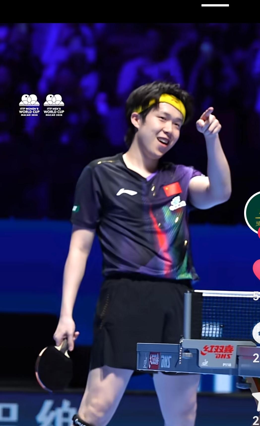 唯他最帅没有之一，
当他大比分1：3落后撕掉肌肉贴的一瞬间，唯他最帅；
当他关键