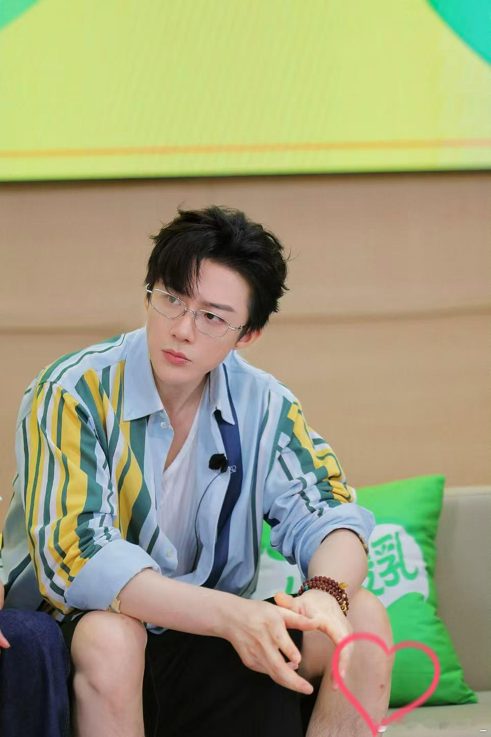 刘宇宁 ｜刘宇宁地球超新鲜 哥哥的腿是不是上次撞到柱子上的伤刘宇宁铁证💓刘宇宁