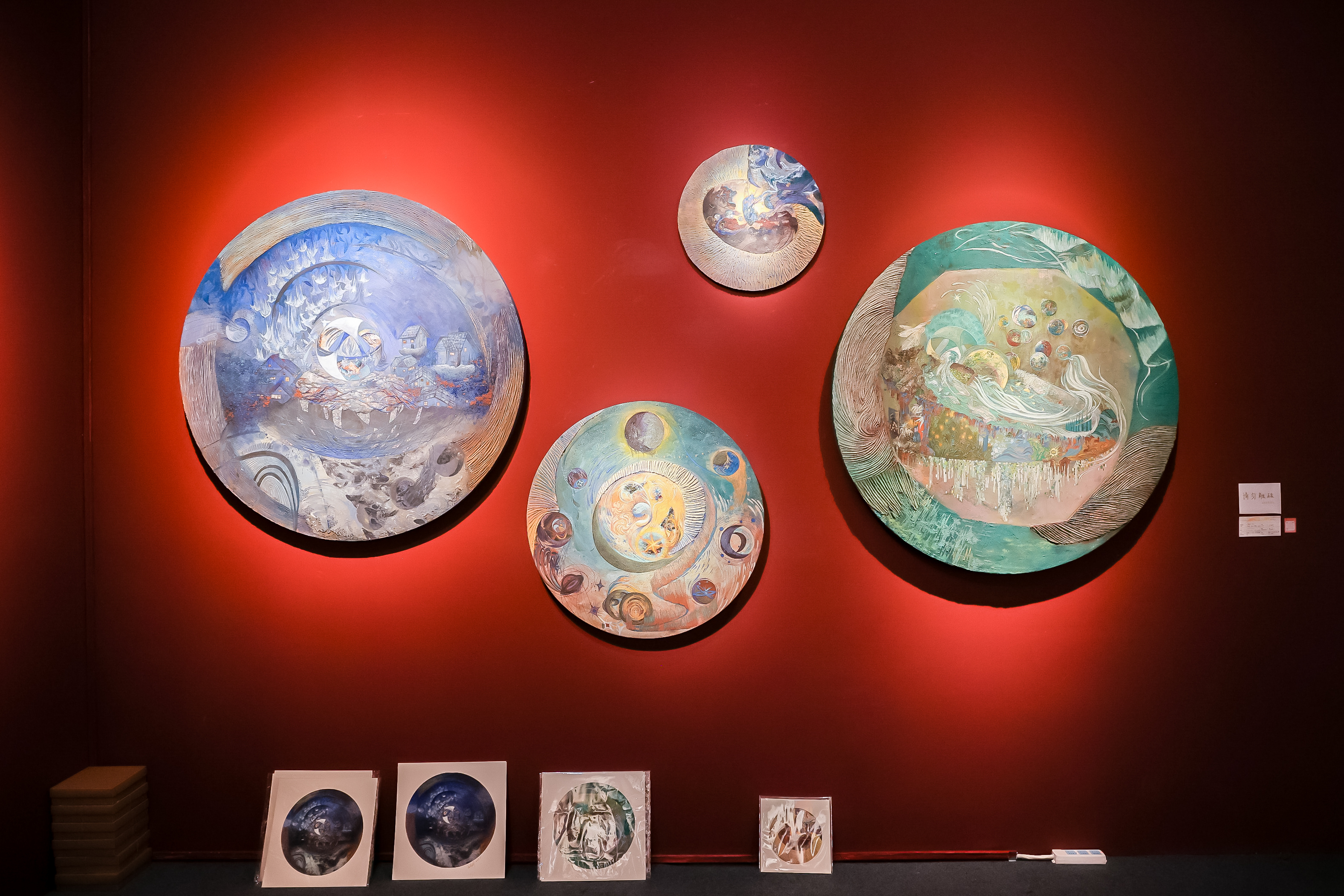 #央美毕业展又双叒叕成热门打卡点# 央美毕业展最近热度居高不下，其中作品设计类型
