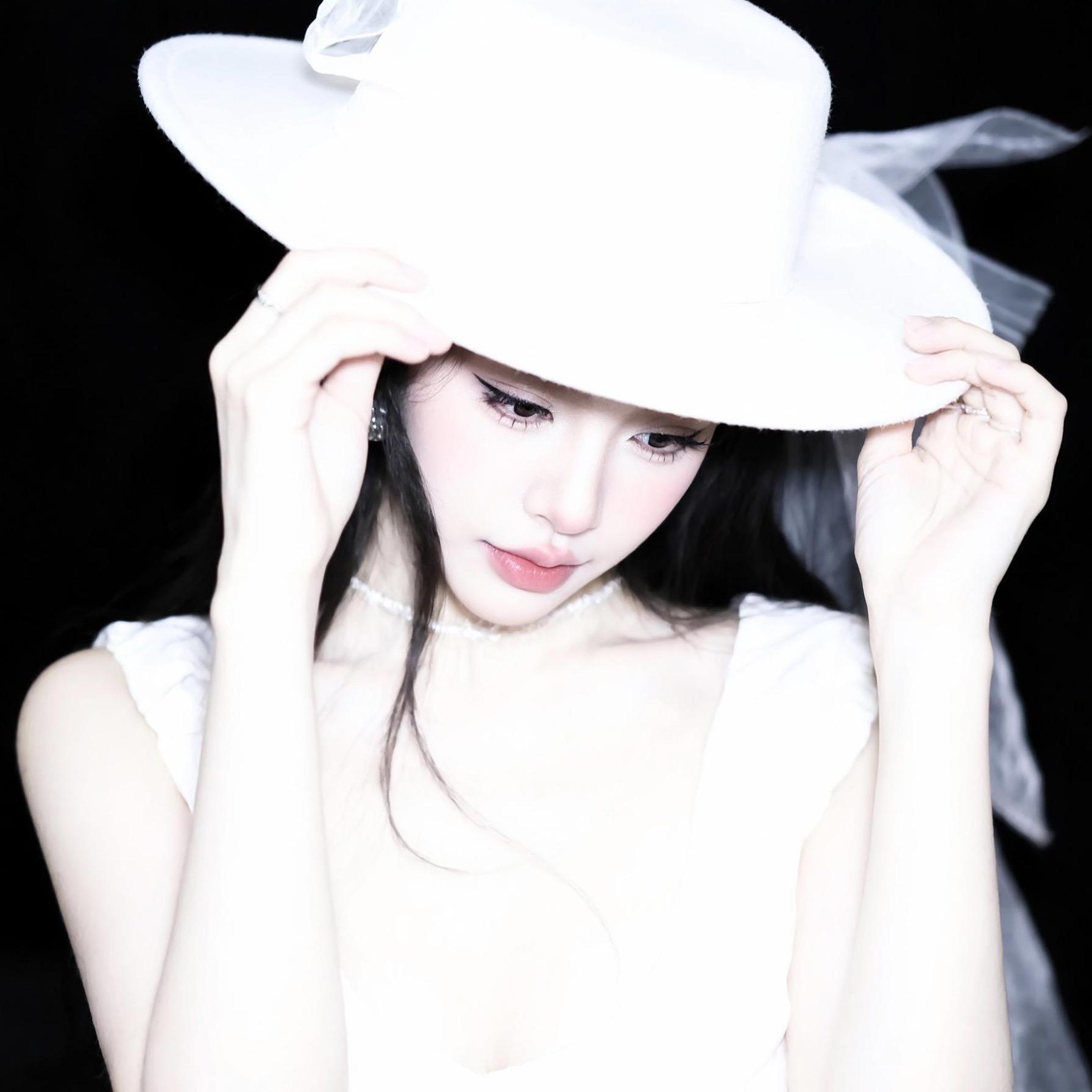 你的出现一点点带走了我生活里的悲伤 可直到某天全都还给了我