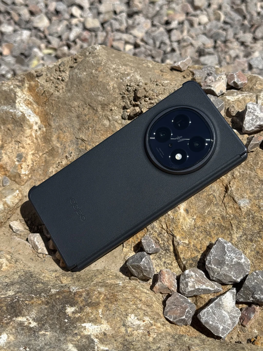 质感最接近 iPhone 的折叠屏