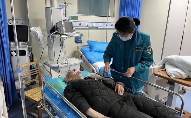 老年患者在接受骨科手术后，除了关心骨骼的恢复，往往忽视了一个重要问题——术后心血