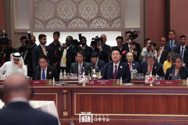 #韩国政治#【韩国总统尹锡悦承诺未来累计向乌克兰支援23亿美元】

韩国总统尹锡