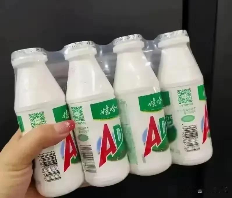 现在终于知道哇哈哈为什么四联包了……