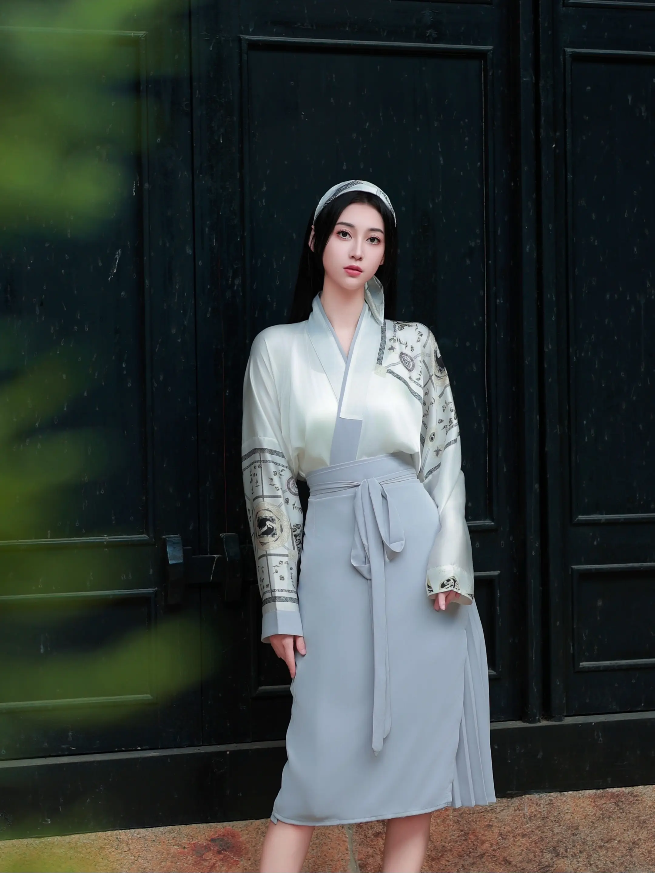 国庆出游是国风满满的华籍美人。国庆出游广州周边的古村落 穿上丝质的马面...