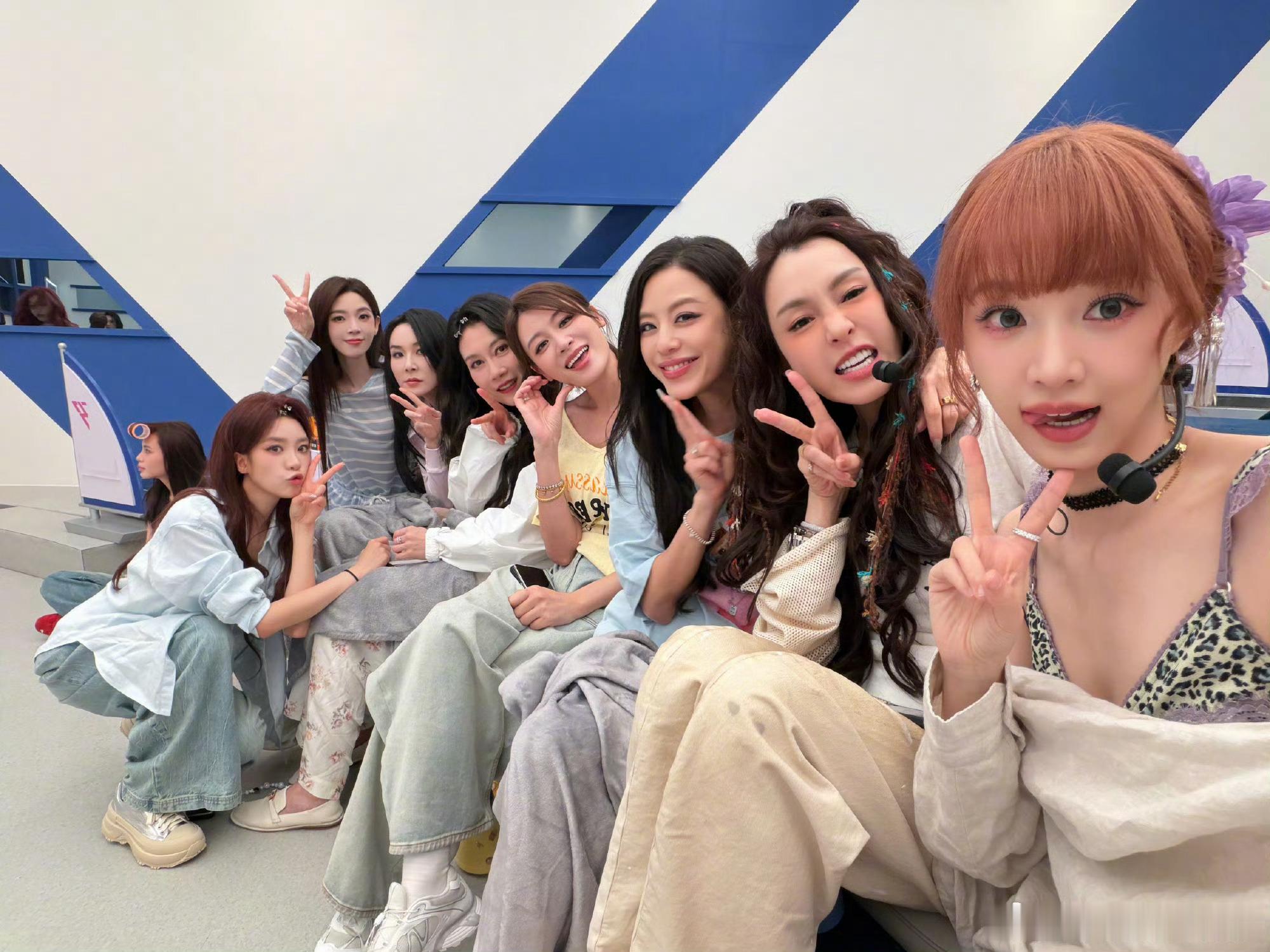 这个灿灿是真的录节目录开心了哈哈哈哈哈哈“拿驾照归来三年还是新手司机”说出了谁的
