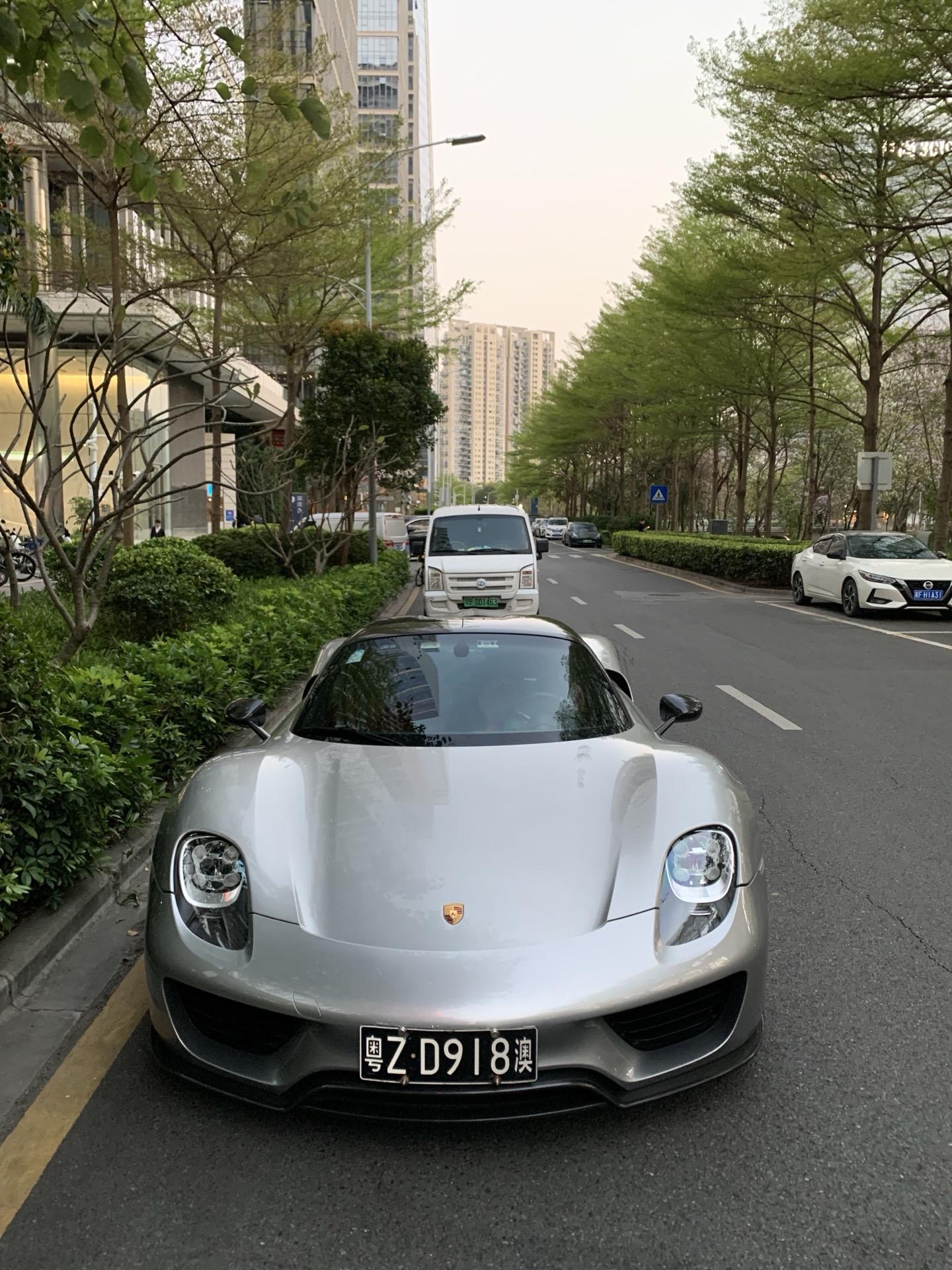 出厂自带Weissach套件的GT银保时捷918