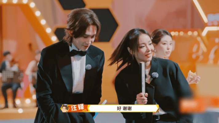 汪铎付航 没头脑和不高兴 求一双没看过的眼睛！《周五晚高疯》里东北与北京夹子互撒