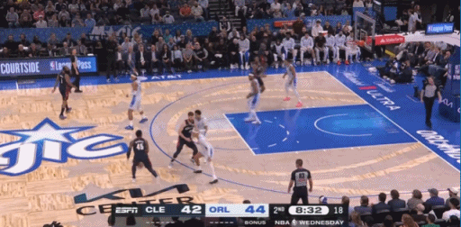 离谱到家了，哈登被气吐血了
骑士球员韦德真是难堪大用啊……
在今天对阵魔术的比赛