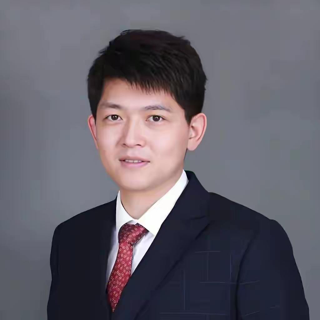 从华为出去的哪怕是一个普通员工，对其他公司来说也是精英。所以不管是从华为退休的员