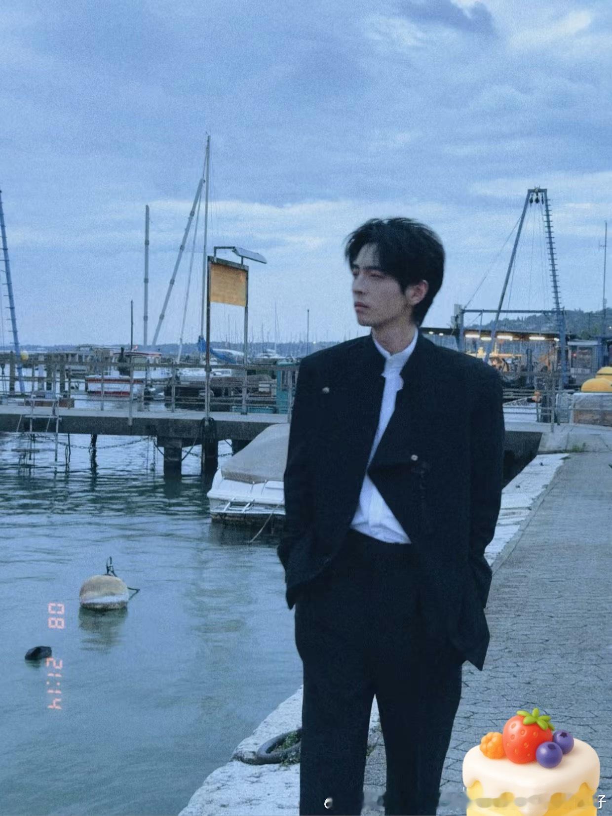 苏醒蒲熠星合作曲上线蒲熠星简直是爱分享形作词人写了两年歌，不但给自己写了20首，