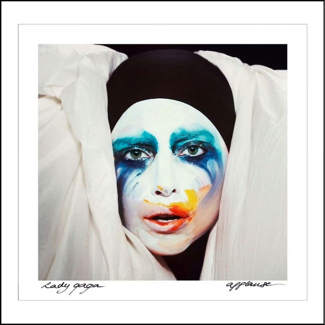 如果把Lady Gaga 专辑首单做排序的话，我的是这样：Bad Romance
