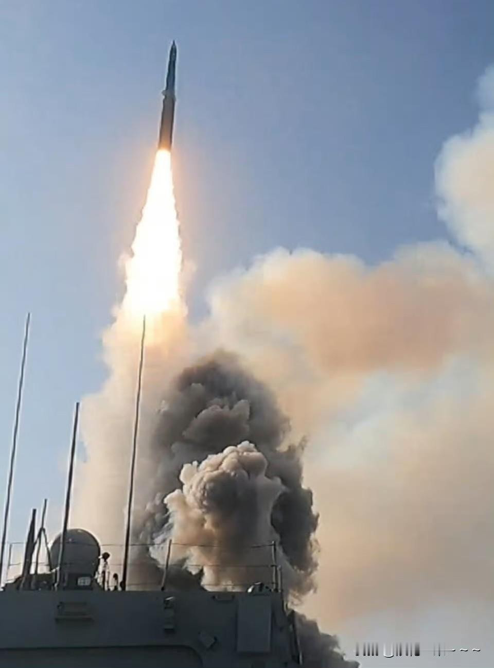 太突然了吧？！
就在刚刚，看到了商务部的一个公告:加强两用物项对日本出口管制。