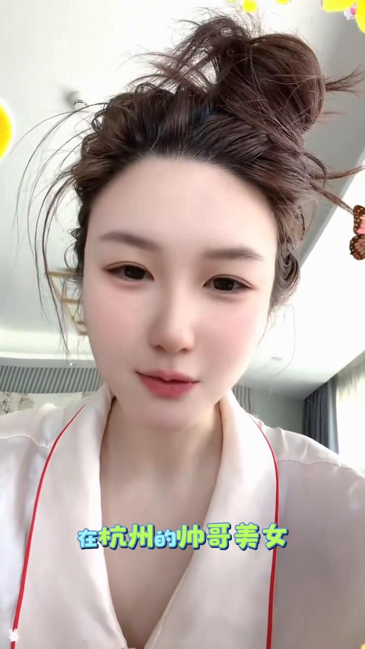 七月的主线到底是什么？昨天都多余给我红那点，今天全给我绿回去了。在杭州的帅哥美女
