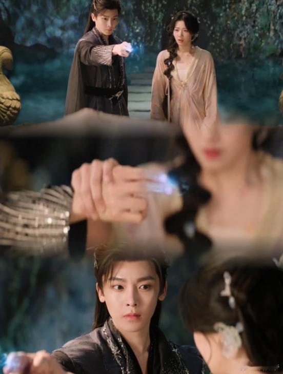 入青云13集好虐 侯明昊卢昱晓13集里这亲得也太疯狂了，直接把嘴亲烂！纪伯宰被天