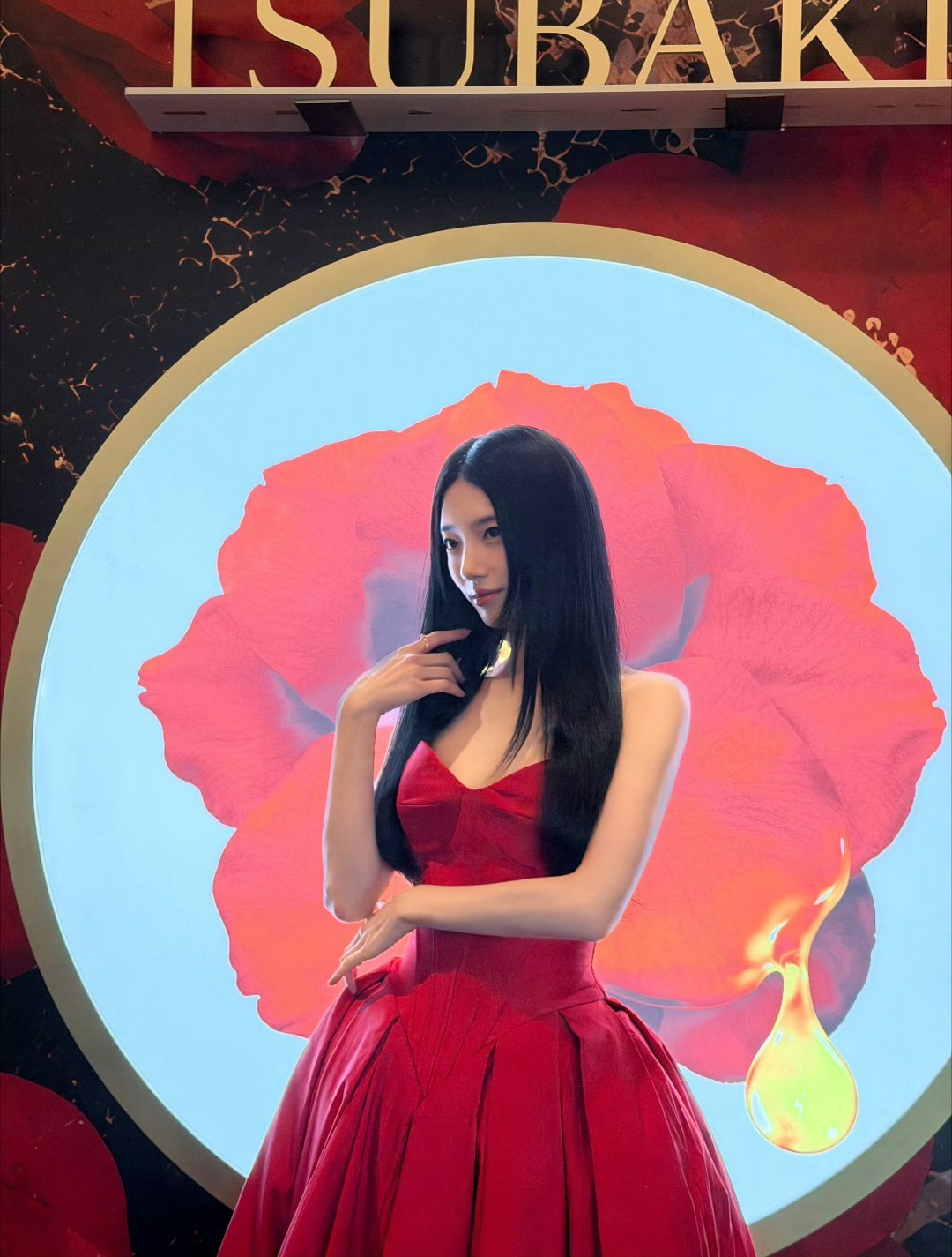 红人配红裙裴秀智suzy 
