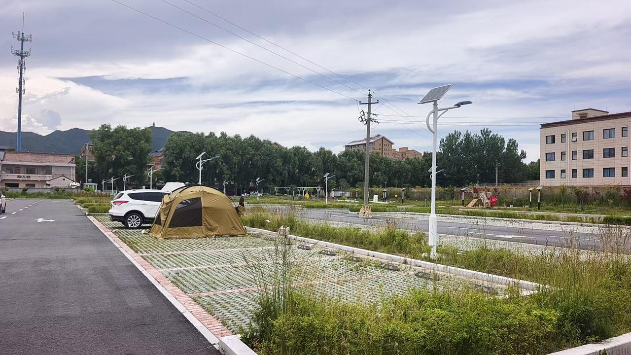 西安新一轮高温热浪已然来袭，最近我天天窝在家里，白天全靠空调续命。即便傍晚气温稍
