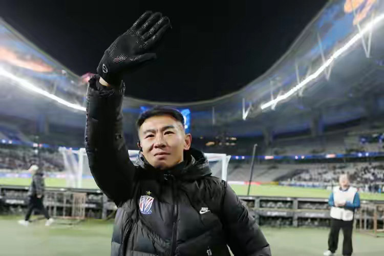 ⚽️ 国足悉尼备战细节曝光！于汉超等老将加入训练，教练组邀功勋球员为国脚做示范国