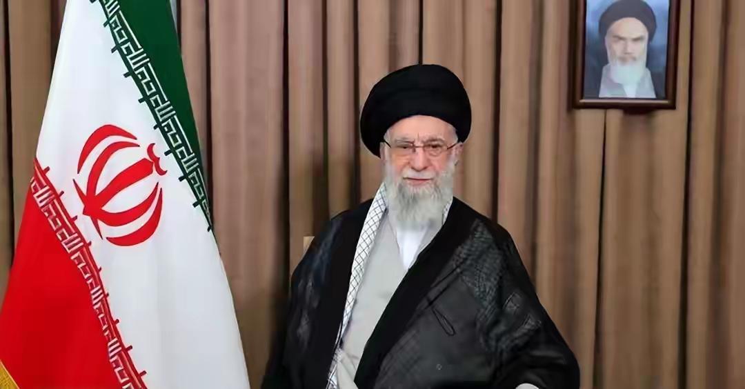 德黑兰一个动作很反常，哈梅内伊之子受伤不轻，到底谁在掌舵伊朗