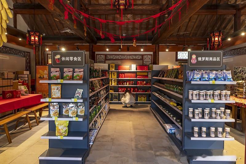 那些质量过硬、积攒了好口碑的老店照样生意兴隆客源不断，这又该怎么解释呢。
电商只