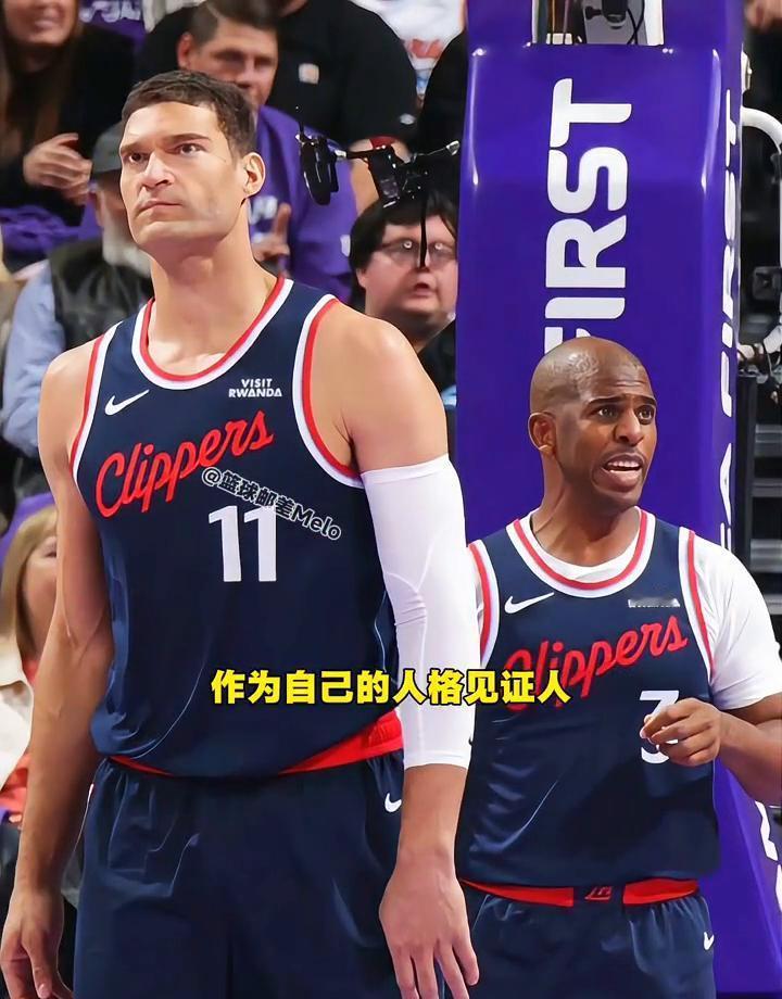 保罗跪下来求别裁他，大洛佩斯当场为他作人格担保。
泰伦卢一句话堵回去：别对队友教