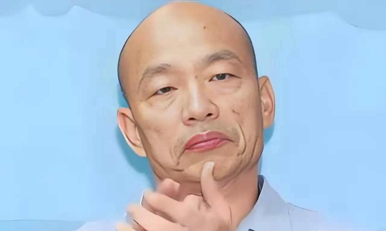 韩国瑜这是失心疯了吗？今天狂骂傅崐萁五分钟：一边按摩、搓麻、看电影一边遥控，垂帘