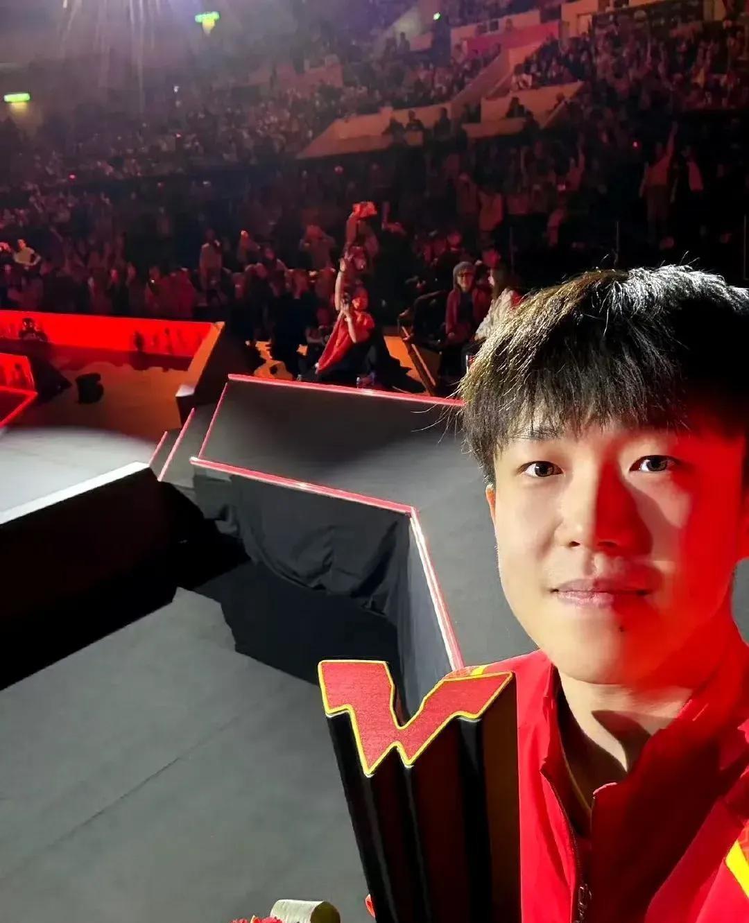 30分钟，这可能是普通人打一把游戏的时间，但就在这短短半小时里，王楚钦用实际行动