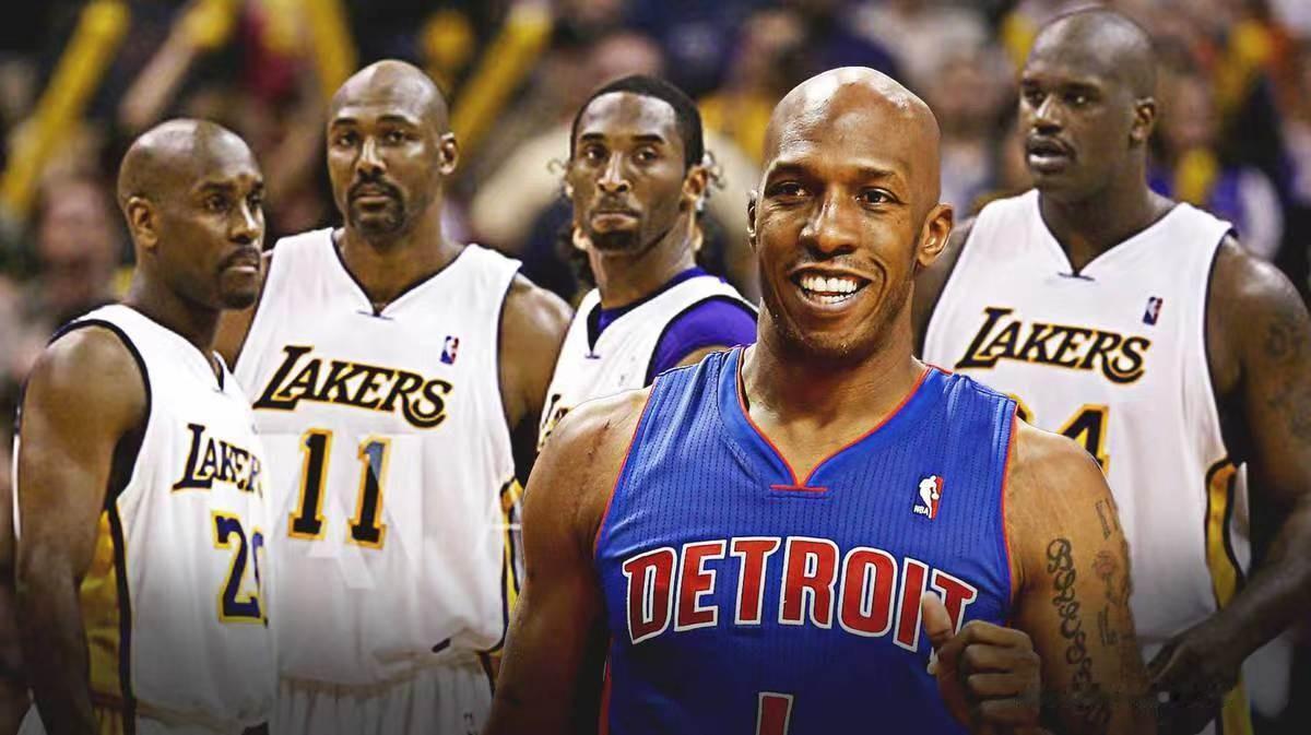 “手套”佩顿VS比卢普斯，如果遇到巅峰的手套那支湖人会输吗？
常规赛数据对比
加