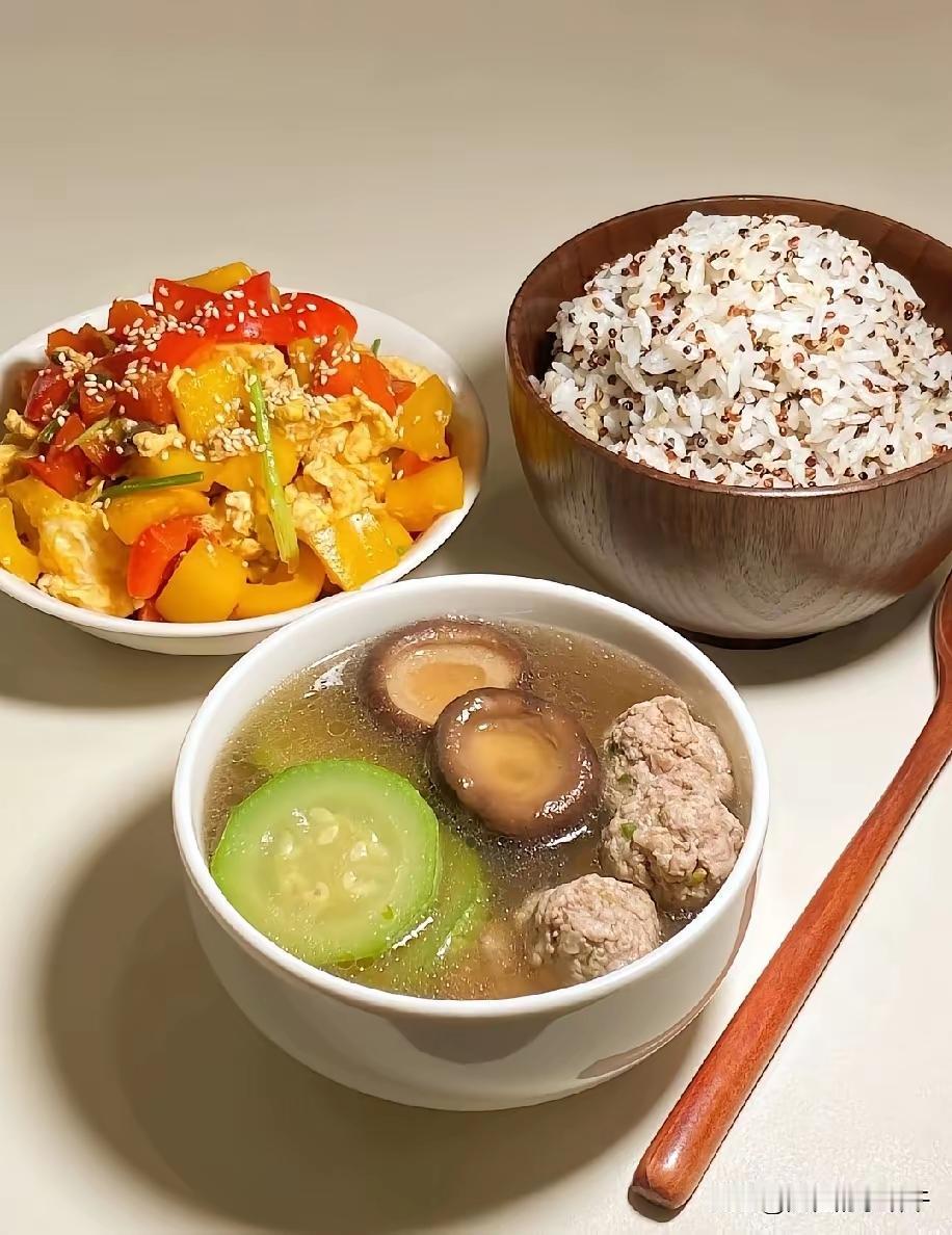 最后通牒！
孙子开始上一年级了，儿子告知可以回家了，是卸磨杀驴，还是卸掉沉重的枷