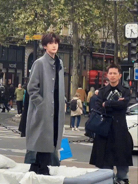 刘宇，虽身高不占优势，但才艺出众，唱跳俱佳，舞台表现力强，实乃多才多艺之艺人。 