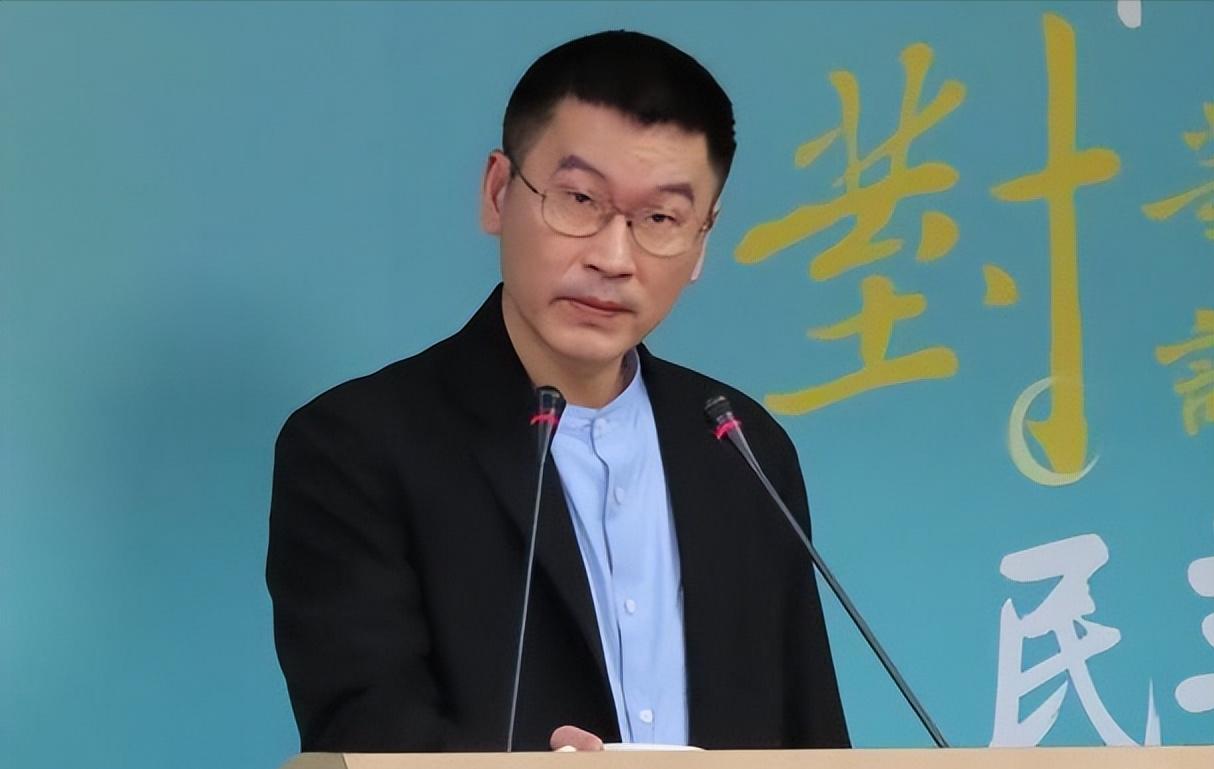 就在刚刚，

台“陆委会”正式宣布，

6月4日，由中国大陆主办的“海峡论坛”将