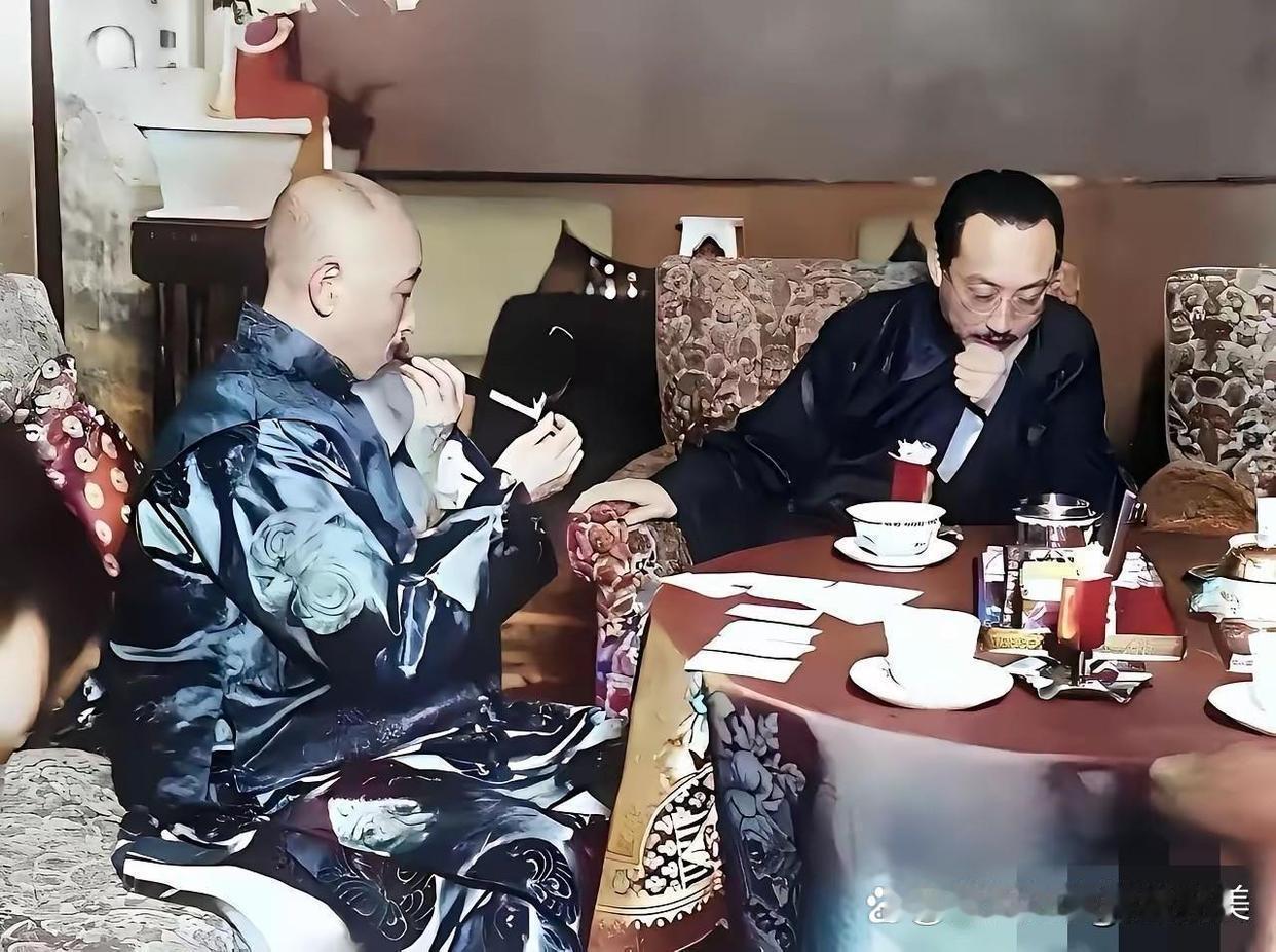 1928年张作霖和日本人谈话时的场景。竟然是这样的！