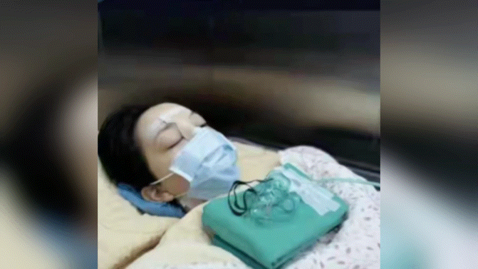 #李嫣晒唇腭裂手术照#记得嫣然基/金 会好像帮助人数快过十万了，拯救了十万个家庭