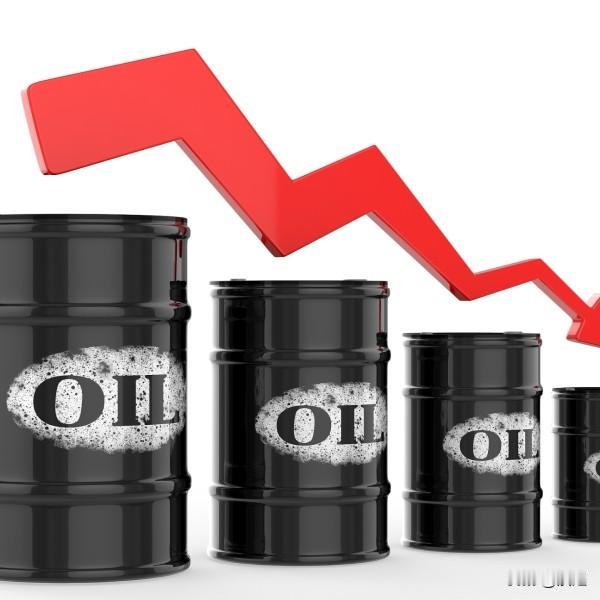 特朗普击中俄罗斯“七寸”

特朗普政府对俄罗斯两大石油公司发起制裁，俄罗斯石油出