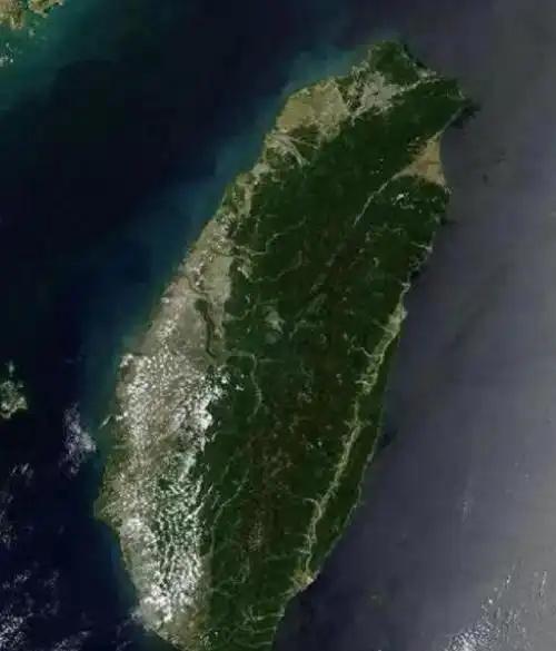 统一后台湾真会照搬港澳模式吗？专家透露背后布局！不是简单驻军挂旗，而可能成为太平