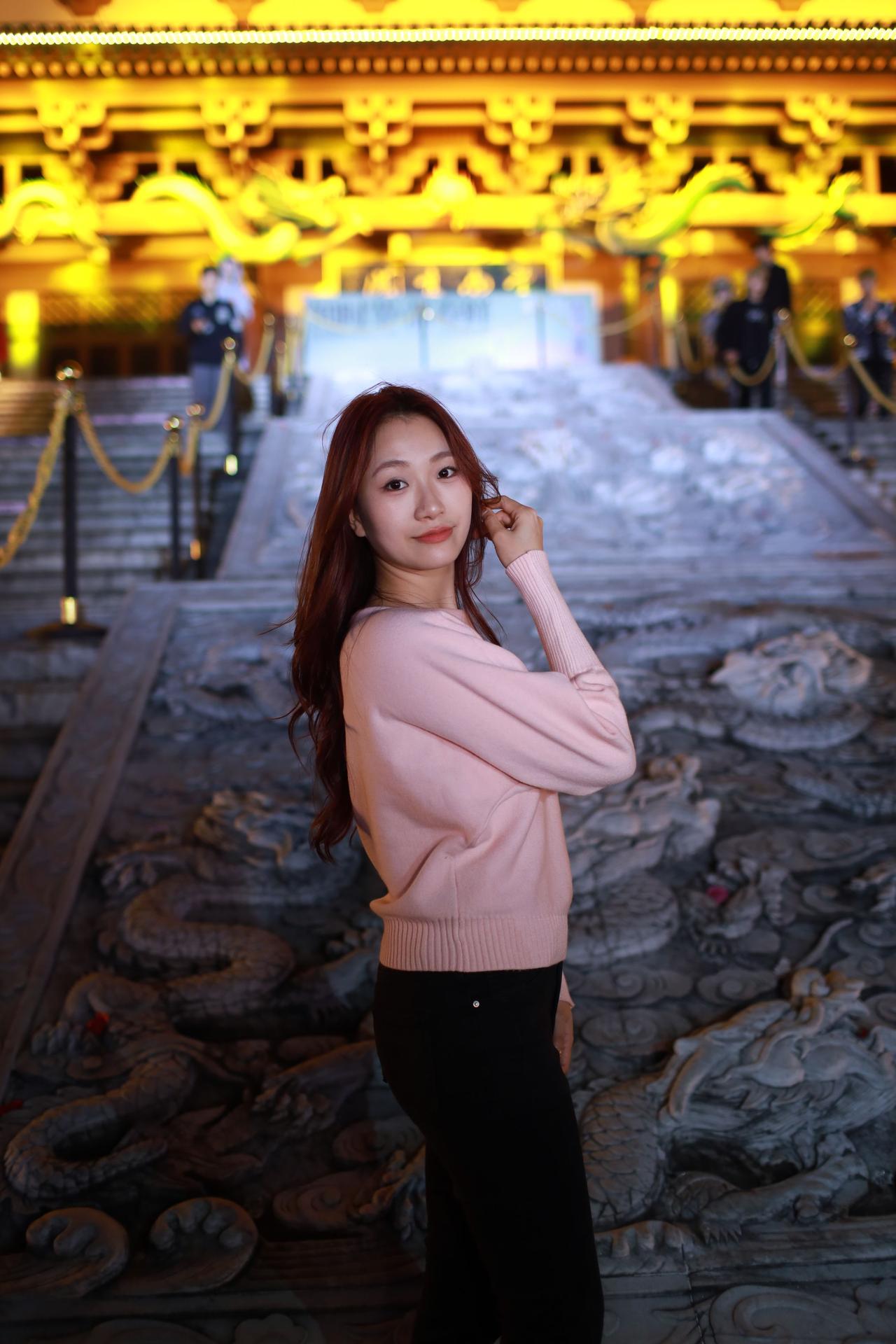 偶遇古镇，随拍几张景点打卡pose 民族舞蹈舞出民族特色 爱拍照爱生活 记录我的