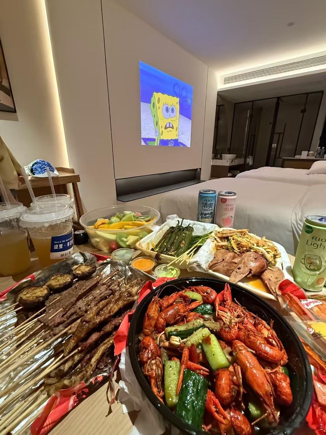 千问30元钟点房一抢而空AI越来越贴心，总能精准找到合适又划算的选择，完全不用自