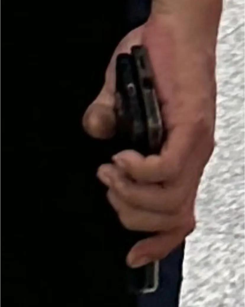 双机党为啥越来越多?
感觉现在很多人出门都随手拿两台手机，也就是双机党用户越来越