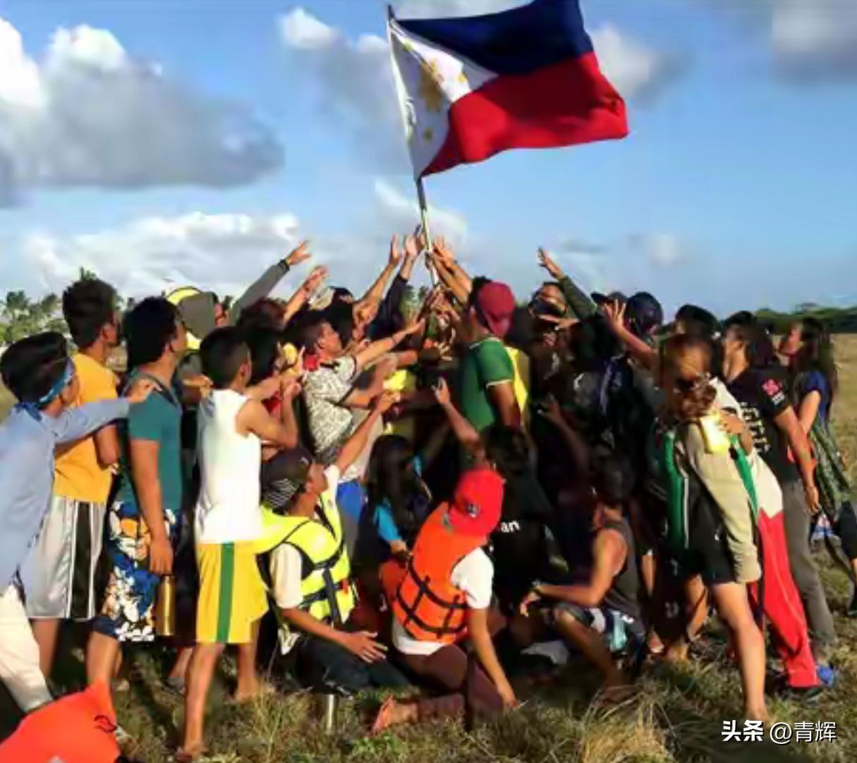 中业岛可能已经被封，不然菲律宾海军不会硬刚中国战舰
25号当天，菲律宾方面抢先发