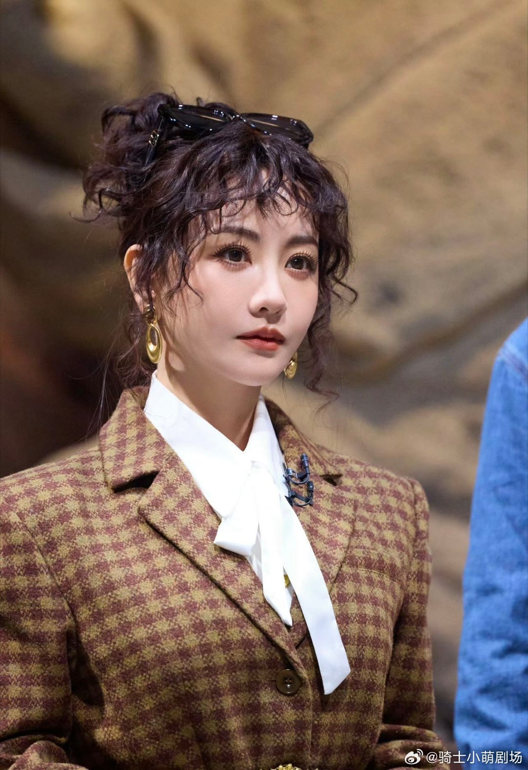 杨蓉你说你的别说我的大侦探大张伟供出合伙计划，却把童子殿着火一事推给杨蓉，杨蓉当