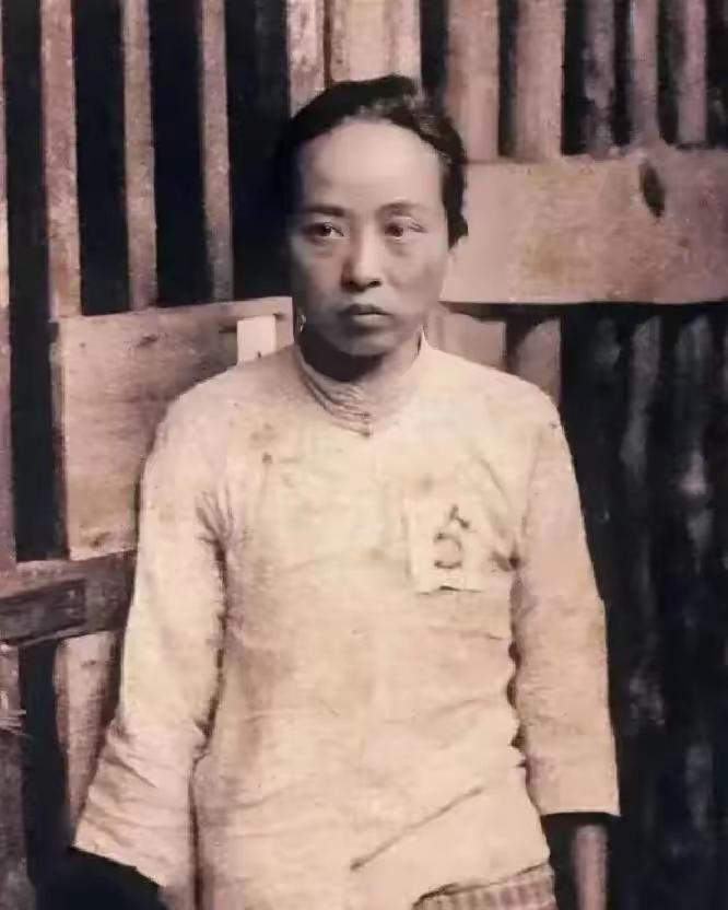 1937年的乱世里，有太多连名字都没完全留下来的姑娘，把自己活成了刺向侵略者的尖