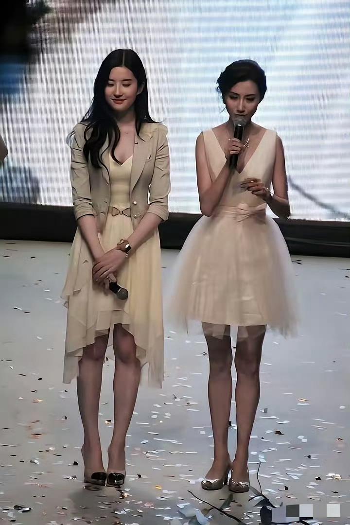 年轻时候的刘亦菲身材真好 