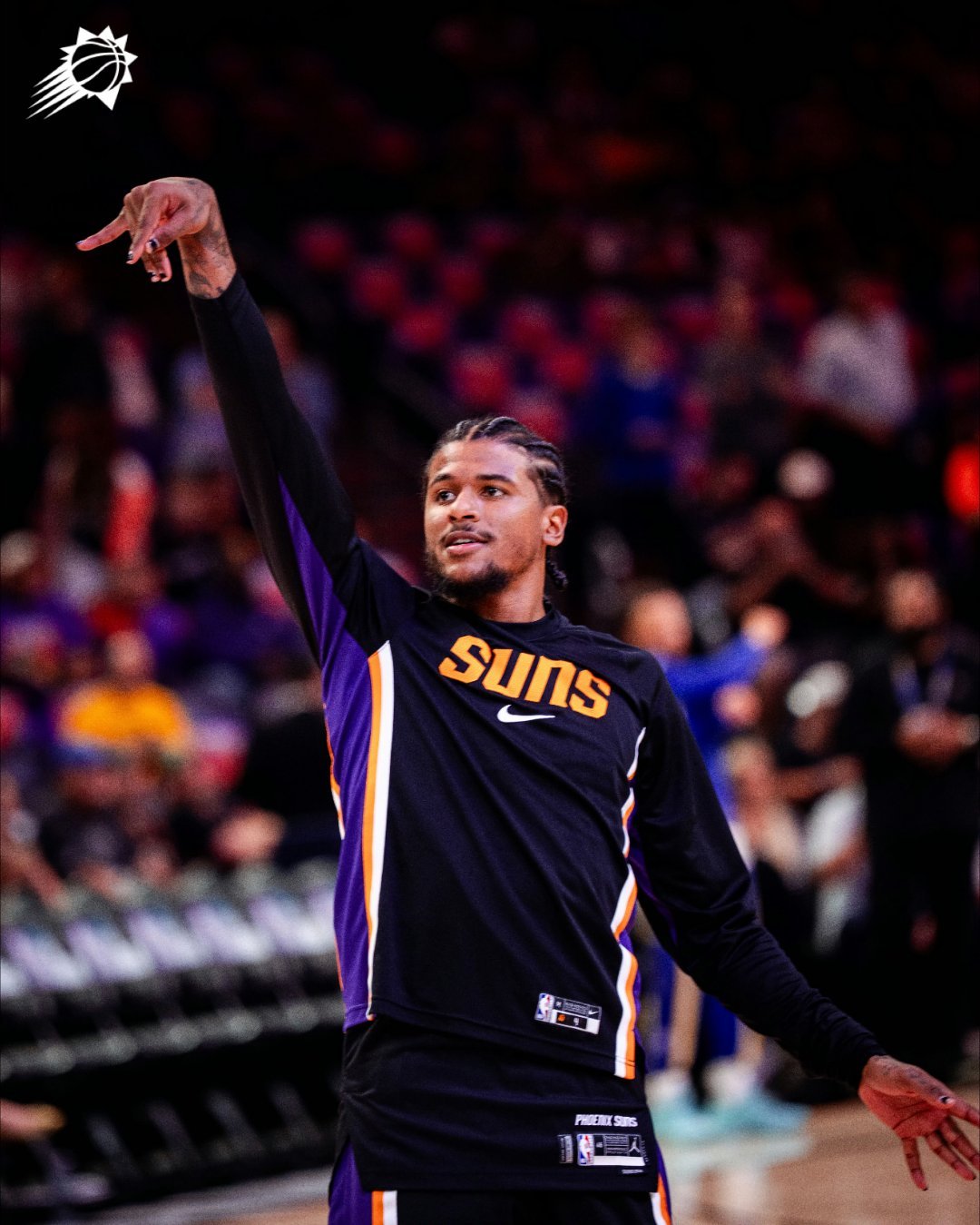 13-2！很完美的开局了，还是不能高兴太早，希望能继续保持住吧勇士vs太阳nba