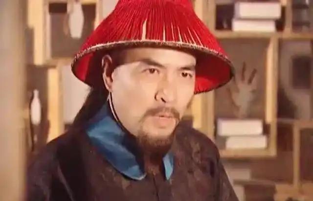 康熙五十年，两袖清风的李光地，被举报贪墨了8000两白银，康熙知道后却偷偷将80