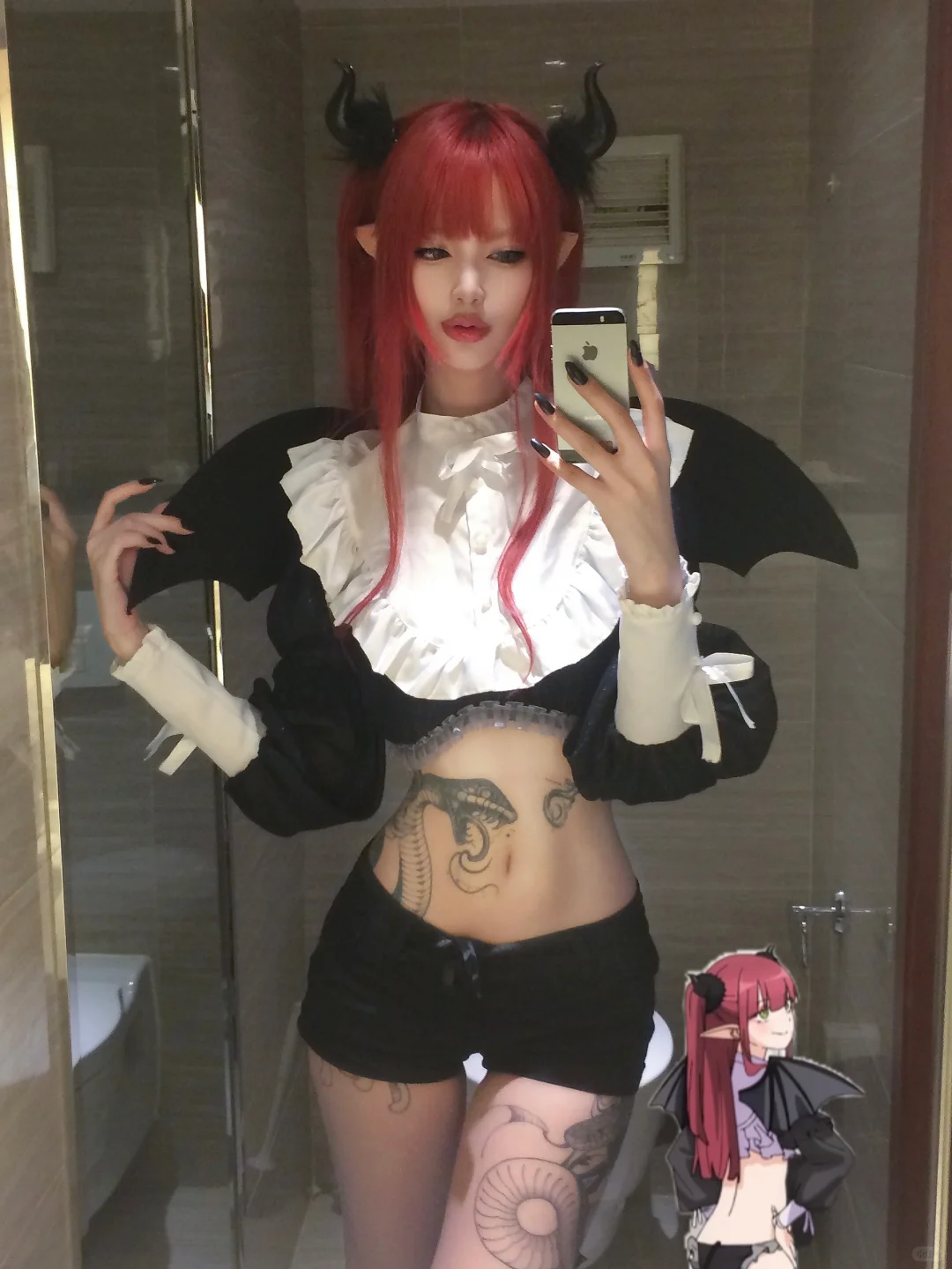 还有两张cos喜多川魅魔的图😈