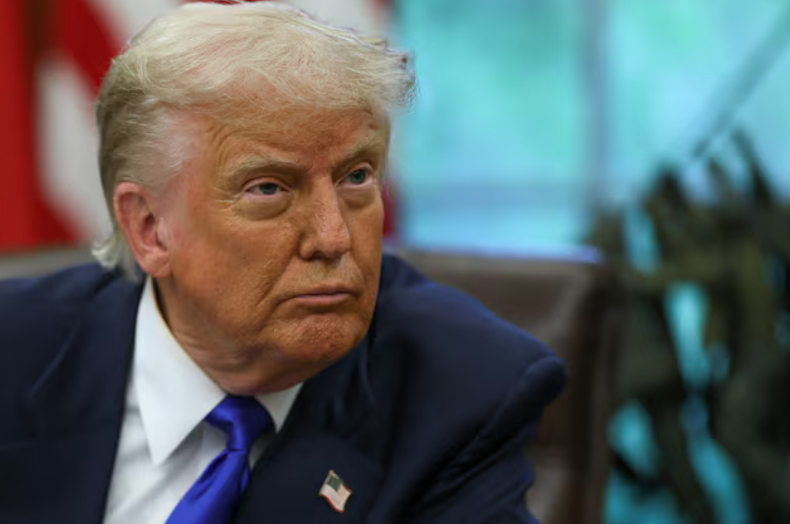 美媒披露，美国已向多国发出邀请加入特朗普主导的所谓和平委员会。据称，捐款十亿美元