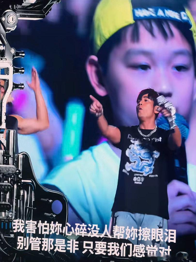 没错我四哥和周杰伦合唱了 周杰伦鸟巢演唱会封神圆梦名场面现场直击！这场演唱会的最