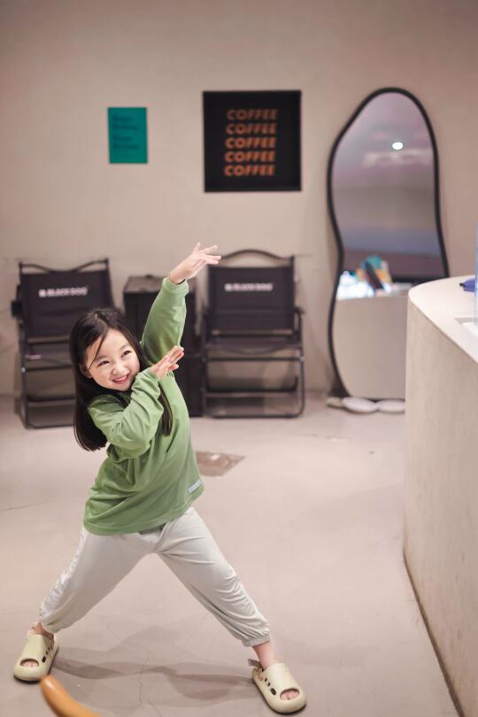 🌿 汗宝夏日宅家穿搭｜让娃笑着“泡”进绘本里